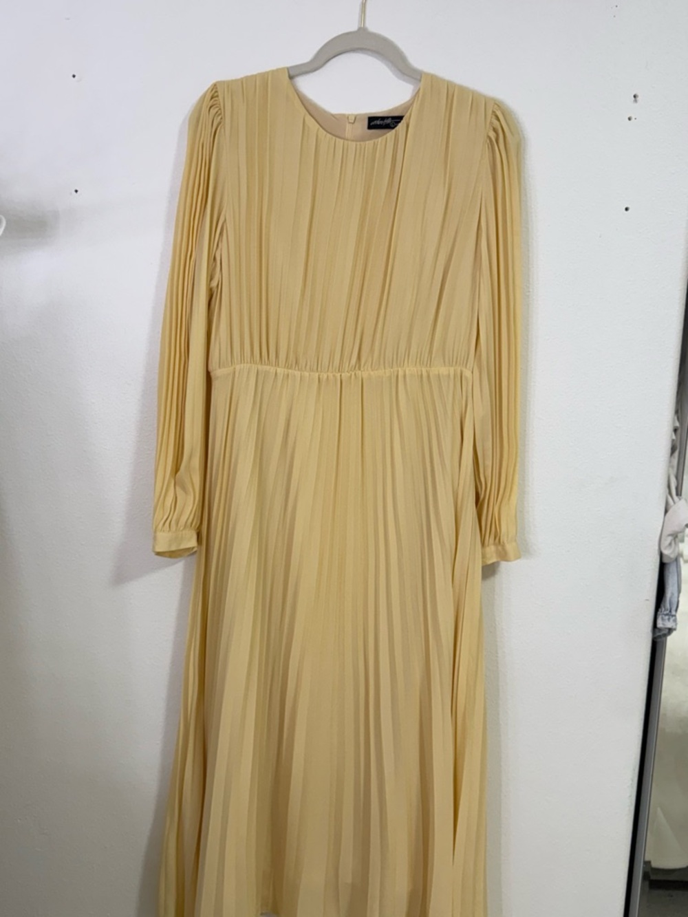 Pleated Long Sleeve Midi Dress in Light Yellow
